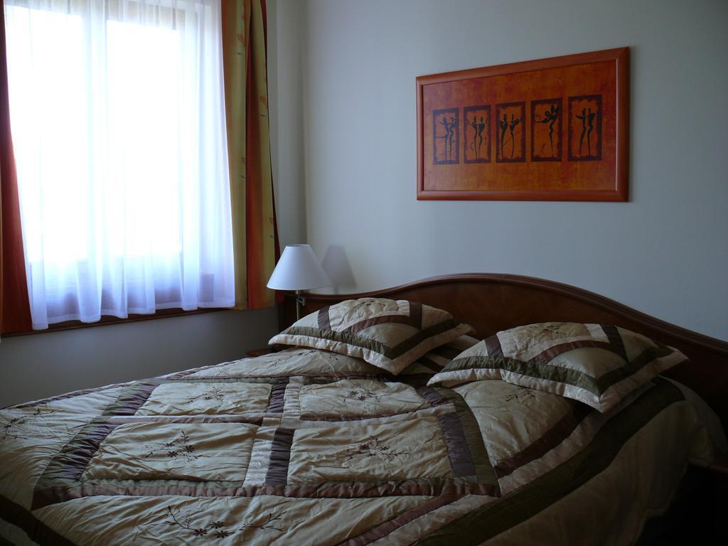 萨瑞德赛玛克佩泽欧酒店 凯达库塔尼 客房 照片